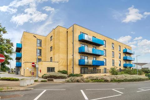 24 crosness road, London, IG11 0TF 2 bed flat for sale