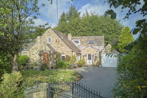 The Spinney, Leeds LS19 4 bed detached house for sale