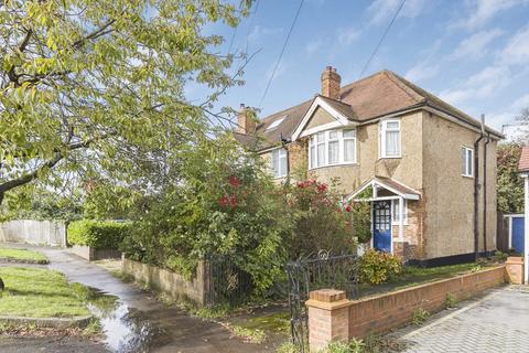 Eastworth Road, Surrey KT16 3 bed semi