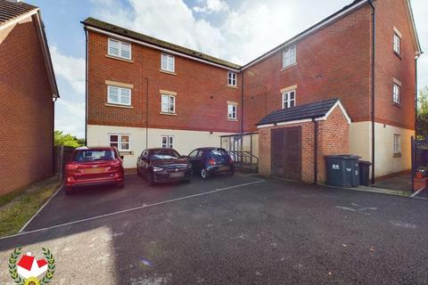 Boughton Way, Gloucester 2 bed apartment for sale