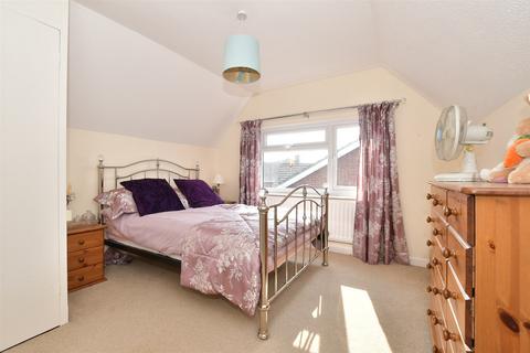 Golden Ridge, Freshwater, Isle of Wight 3 bed chalet for sale