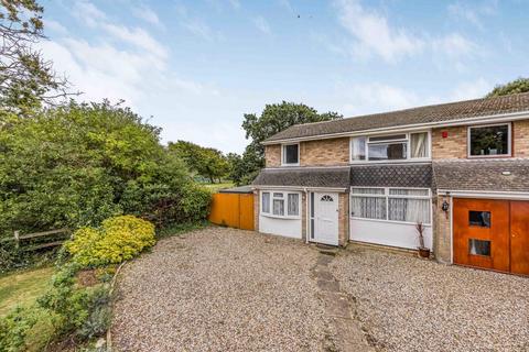 Richmond Close, Hayling Island... 5 bed semi