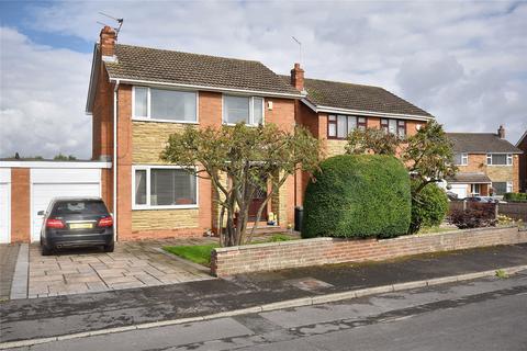 3 bedroom link detached house for sale