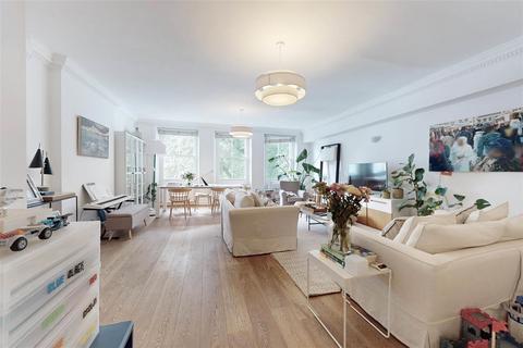 CORNWALL GARDENS, London, SW7 3 bed flat for sale