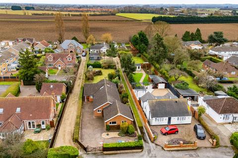 Deaton Lane, New Waltham, Grimsby... 3 bed bungalow for sale