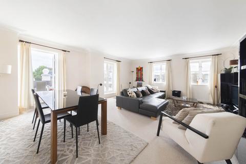 Oak Lodge, Kensington Green, W8 2 bed apartment for sale