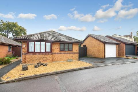 Beacon Gardens, Broadstone, Dorset, BH18 3 bed bungalow for sale