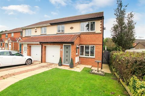 Cestria Way, Newton Aycliffe 3 bed semi