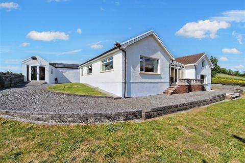 Pontantwn, Kidwelly 3 bed detached bungalow for sale