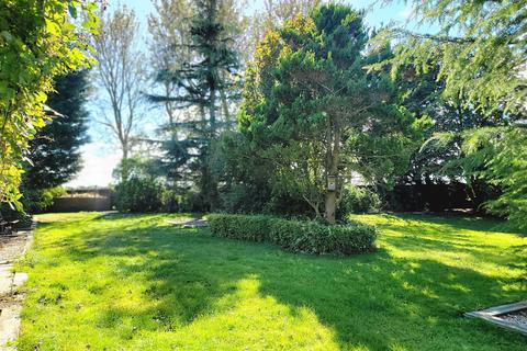 Skegness Road, Skegness PE24 4 bed detached bungalow for sale