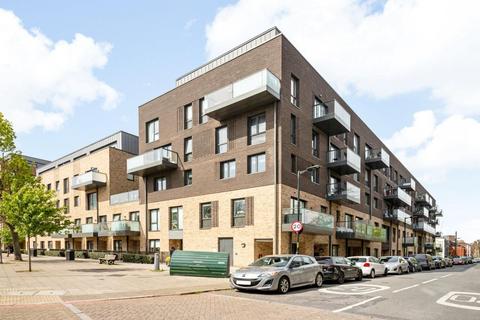 Carlton Grove, Peckham, London, SE15 1 bed apartment for sale