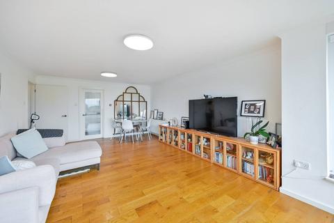 Portsmouth Road, Surbiton, KT6 2 bed flat for sale