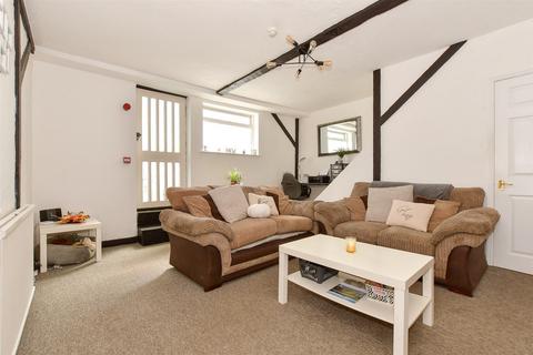 Victoria Street, Ventnor, Isle of Wight 2 bed ground floor maisonette for sale