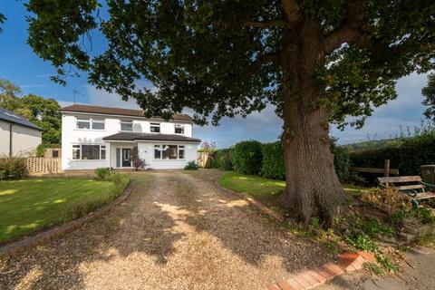 Belbroughton Road, Blakedown DY10 5 bed detached house for sale