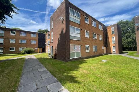 1 bedroom ground floor flat for sale