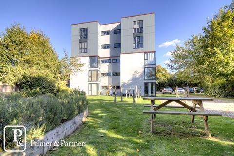 Berechurch Road, Colchester, Essex, CO2 2 bed apartment for sale