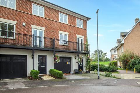 Mowbray Close, Epping, Essex, CM16 3 bed end of terrace house for sale