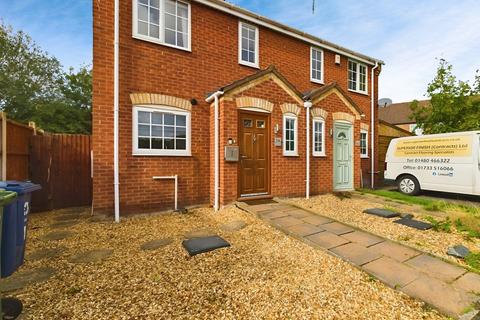 Oak Farm Close, Stilton, PE7 3 bed semi