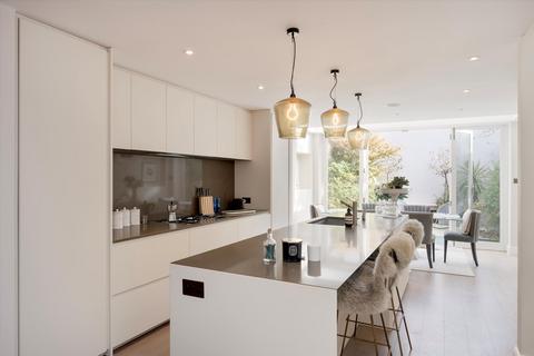 Christchurch Terrace, Chelsea... 5 bed semi
