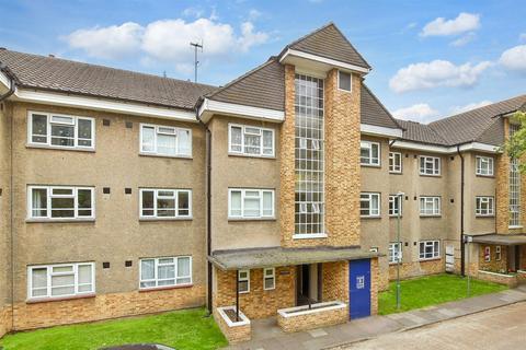 1 bedroom ground floor flat for sale