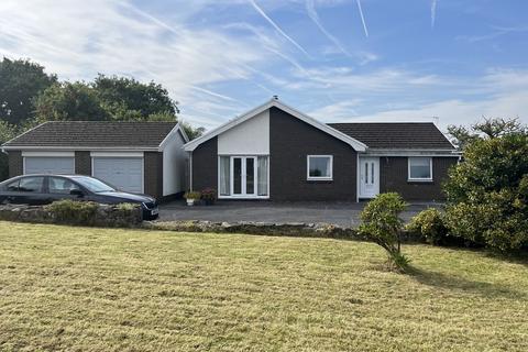 Salem, Llandeilo, Carmarthenshire. 4 bed bungalow for sale