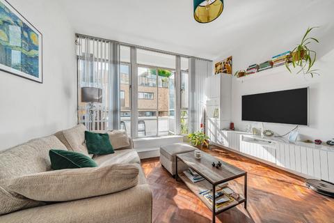 Bunhill Row, Shoreditch 2 bed flat for sale