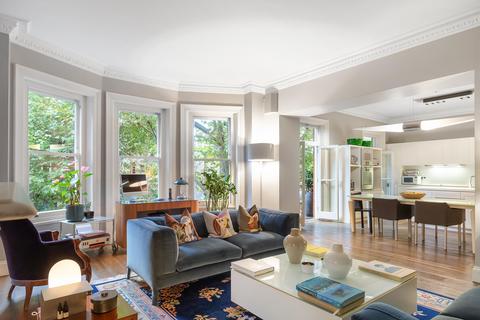 Earl's Court Square, London SW5 4 bed apartment for sale