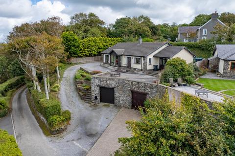Penrhiw Pistyll Lane, New Quay, SA45 4 bed detached bungalow for sale