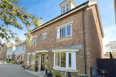 Myrtle Copse, Bognor Regis PO22 5 bed detached house for sale