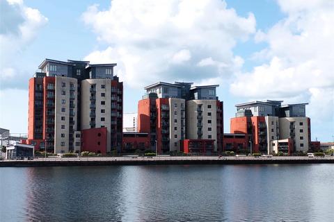 South Quay, Kings Road, Marina, Swansea 2 bed apartment for sale