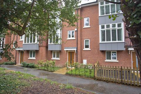 Shorncliffe Road, Folkestone, CT20 4 bed terraced house for sale