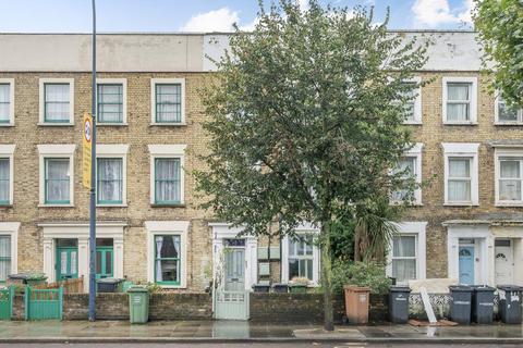 Sunderland Road, Forest Hill 2 bed flat for sale