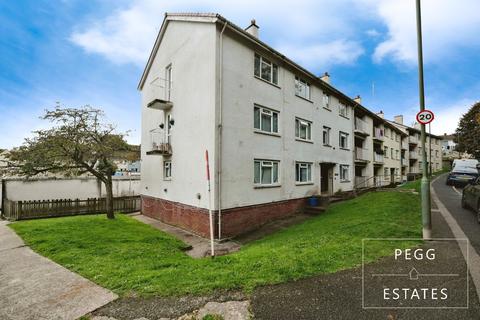 3 bedroom flat for sale