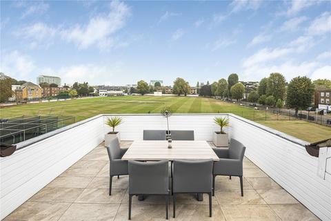 Wellington Road, Enfield, EN1 3 bed penthouse for sale