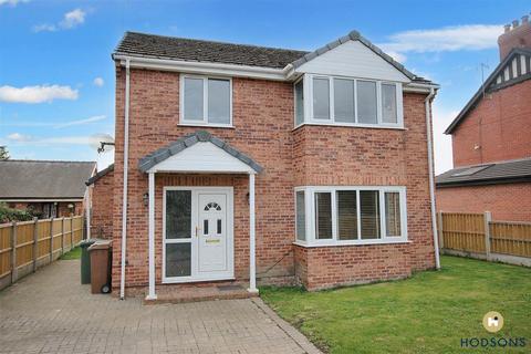 Ashdene House, Normanton WF6 3 bed detached house for sale