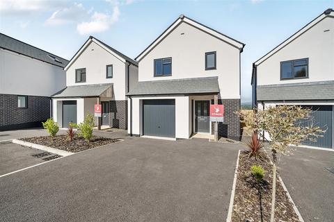 Launceston 3 bed detached house for sale