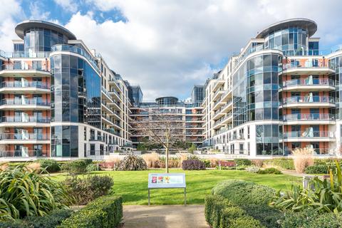 The Boulevard, Imperial Wharf, SW6 3 bed apartment for sale