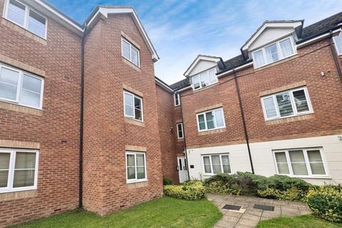 Bennington Drive, Borehamwood 2 bed flat for sale