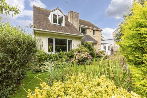 Radbone Hill, Over Norton 3 bed detached house for sale