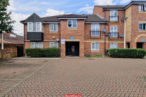 Lowden Road, Southall UB1 1 bed flat for sale