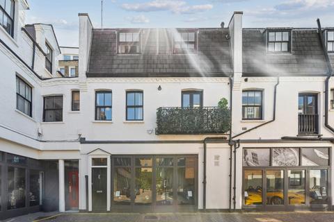 Kendrick Mews, South Kensington, London 1 bed mews for sale