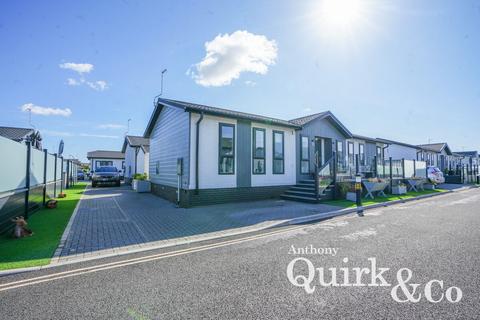 Coastal Drive, Canvey Island, SS8 2 bed park home for sale