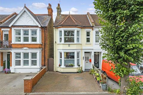 Kensington Road, Southchurch Park... 4 bed semi