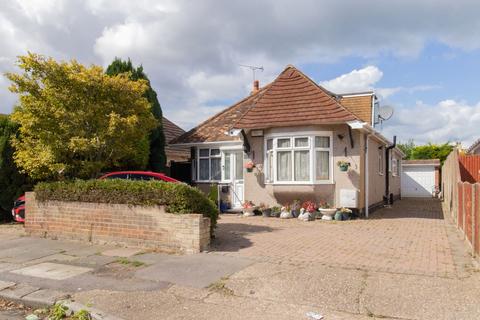 Chestnut Drive, Herne Bay, CT6 5 bed chalet for sale