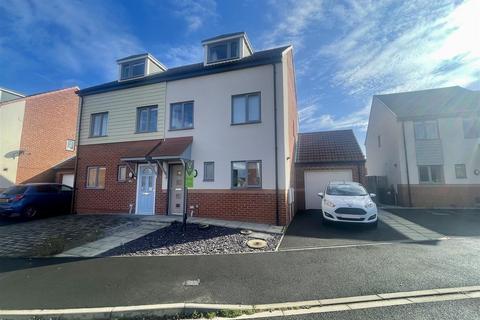 Iris Grove, Darlington 3 bed semi