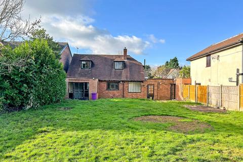 Coppice Road, FINCHFIELD 3 bed detached house for sale