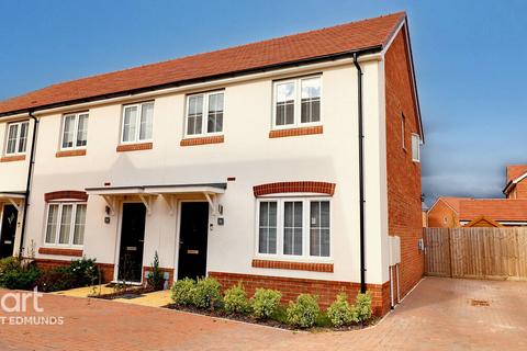 Hopwood Road, Bury St Edmunds 3 bed end of terrace house for sale