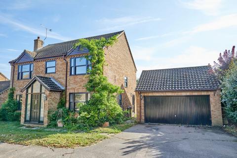 Pebble View Walk, Hopton 4 bed detached house for sale