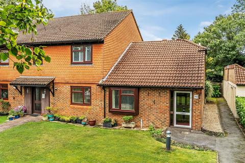 BROADMEAD, ASHTEAD, KT21 2 bed retirement property for sale