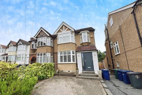 5 bedroom semi-detached house for sale